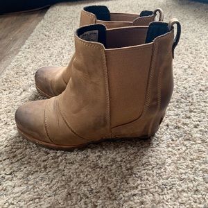 Sorel Lea Wedge Bootie Size 8 Color Elk